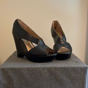 Nine West Black wedges